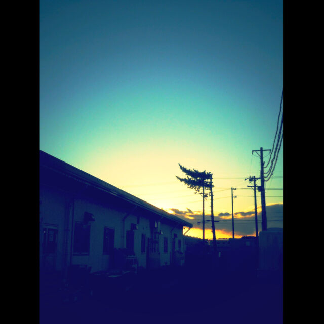 第一工場の北側　夕焼けの風景