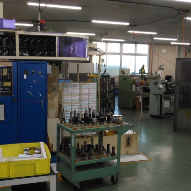 第二工場　
MA5-5Fと汎用旋盤の風景